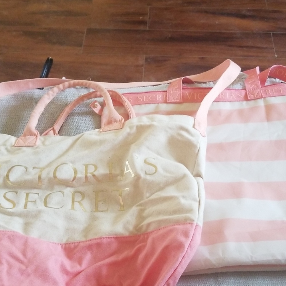 VS cooler inside a bag.